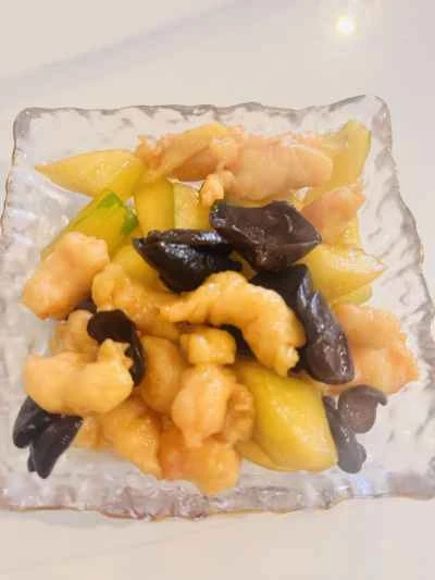 きゅうり、きくらげ、エビペーストの炒め物のレシピ