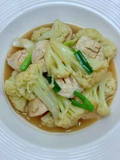 カリフラワーとミートボールの炒め物の作り方：13