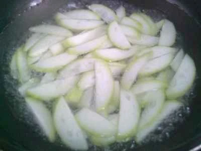 夜咲きセレウスとブロッコリーの炒め物の作り方：11