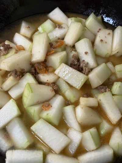 ひき肉と干しエビ入り冬瓜の煮込みの作り方：10