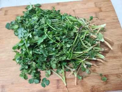 蒸しコリアンダーのレシピ手順：2