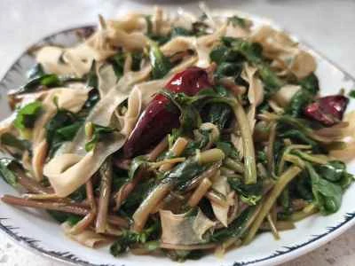 スベリヒユと乾燥豆腐の炒め物のレシピ