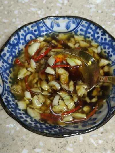 ドレッシングでレタスを作る手順：4