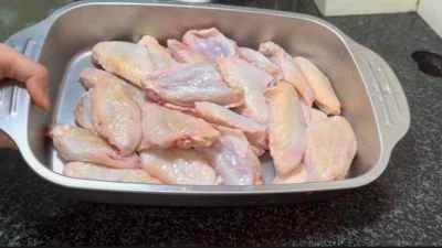 ガーリックバターチキンウィングのレシピ手順：1