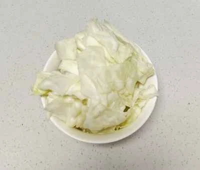 野菜、松茸、春雨の煮物を作る手順：1
