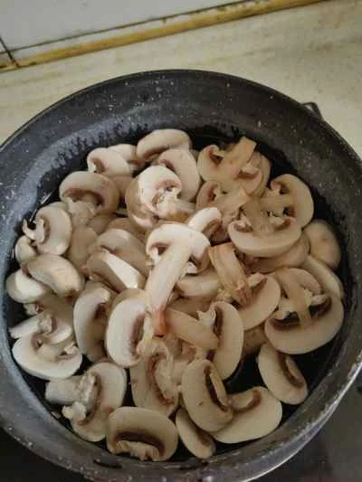 牛肉とキノコの炒め物の作り方：3