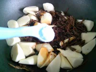 塩漬けカラシナ入り水煮タケノコの作り方：8