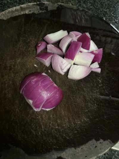 乾鍋で煮込んだ豚腸の作り方：3