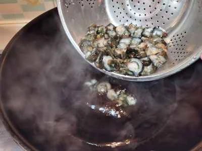 ナマコとネギの炒め物の作り方：3