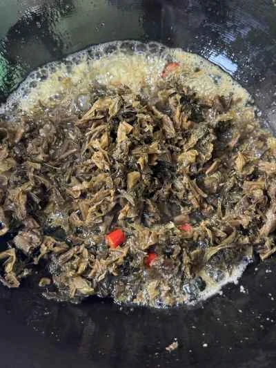 塩漬けカラシナを使った鶏足の煮込みの作り方：12