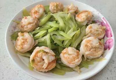 セロリとエビの炒め物の作り方：7