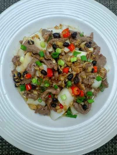 蒸し牛肉と米麺のロールを作る手順：12