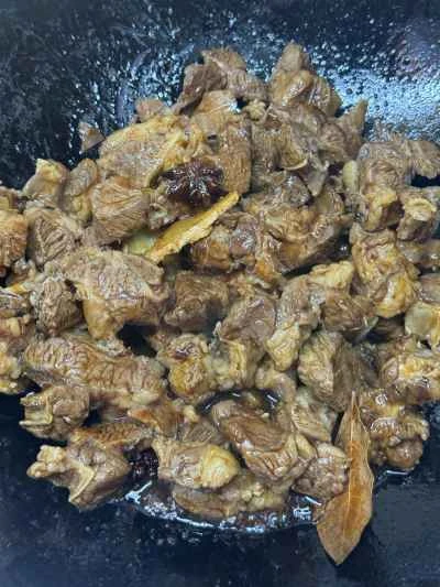 大豆入り牛ブリスケットの煮込みの作り方：8