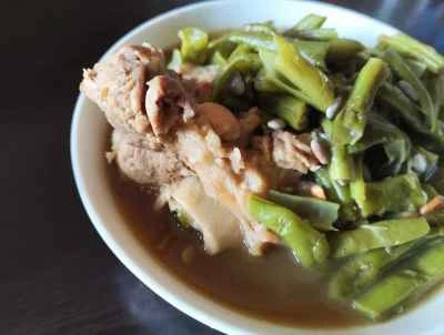 トウモロコシと長豆を使った豚骨煮込みの作り方:8