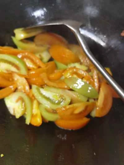 卵とトマトのサラダの作り方：4