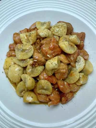 乾燥キノコ入りチキンのソテーの作り方：17