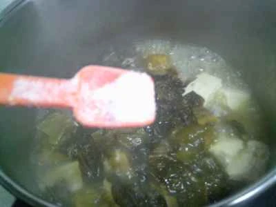 キャベツと豆腐のピクルスを使った豚スペアリブの煮込みの作り方：10