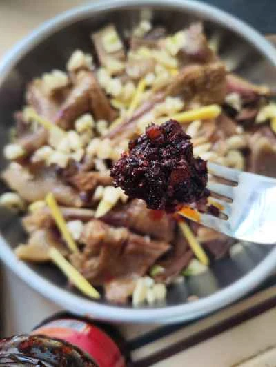 ニンニクと生姜で蒸した鴨肉：手順5