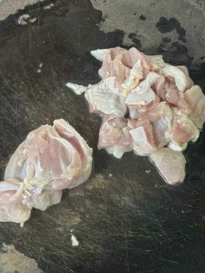 乾燥キノコ入り鶏肉のソテーの作り方：2