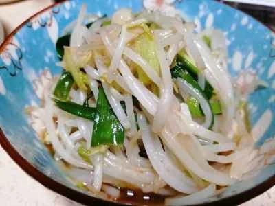 ニラともやし炒めのレシピ