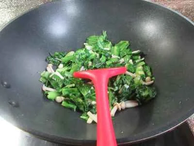 ロメインレタスとシーフードマッシュルームの炒め物の作り方：9