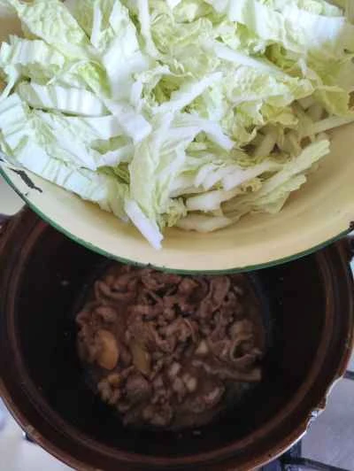 白菜とエノキ茸の豚肉煮込みの作り方:6