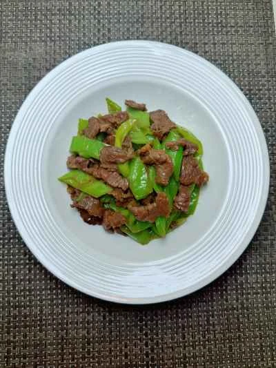 牛肉とピーマンの炒め物の作り方：13