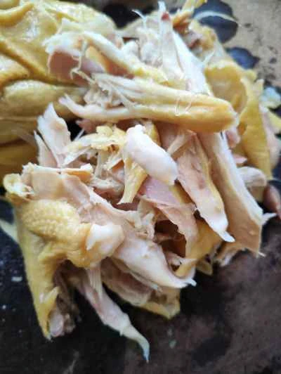 ライチ茸入り蒸し塩鶏の作り方：3