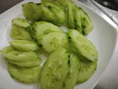 豚肉とキュウリの炒め物の作り方：1