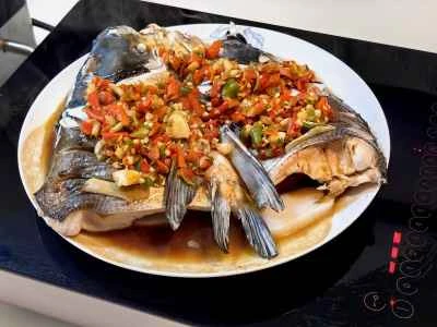 刻んだ唐辛子入り蒸し魚頭餅の作り方：6