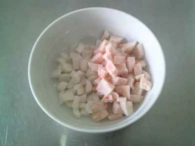 ロブスター風味のボール、タラソーセージ、スクランブルエッグの作り方：4