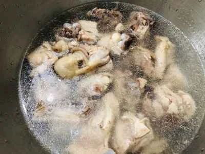 アワビとココナッツチキンの作り方：1