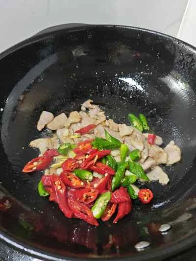 豚肉と鶏肉の炒め物（ベジタリアン）の作り方：6