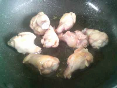 水とタケノコとグルテンを使った鶏手羽先の煮込みの作り方：5