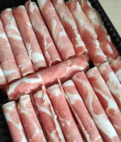 ネギ入りラム肉の炒め物を作る手順：1