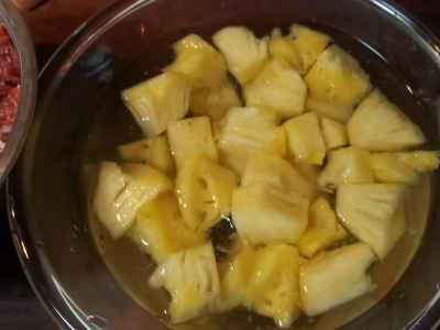 パイナップルブラックペッパービーフキューブの作り方：3