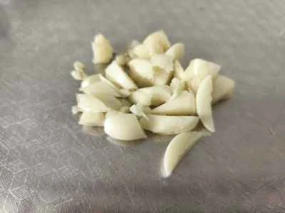 キュウリと黒胡椒ソーセージの炒め物の作り方：4