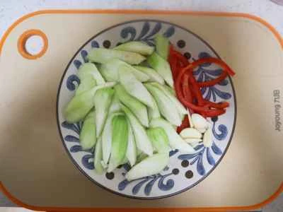 細切り豚肉とヘチマの炒め物の作り方：4