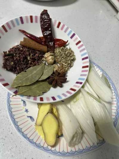 豚スペアリブとインゲンの煮込みの作り方：1