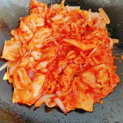 辛いキムチ炒めポテトスライスの作り方：4