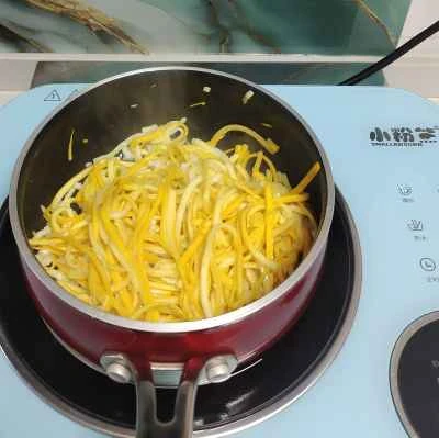 バナナとズッキーニの炒め物の作り方：4