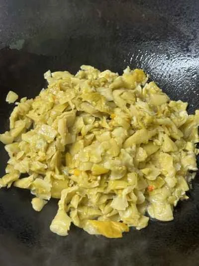 きゅうりの皮と牛肉の炒め物の作り方：8