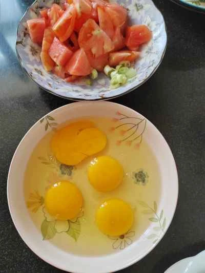 トマト入りスクランブルエッグの作り方：3