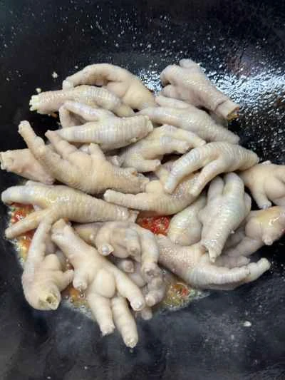 塩漬けカラシナを使った鶏足の煮込みの作り方：6