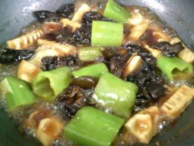 黒キクラゲとピーマンの煮込みたけのこの作り方：10