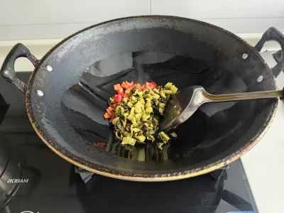 鶏肉と高菜のピクルス炒めの作り方：5