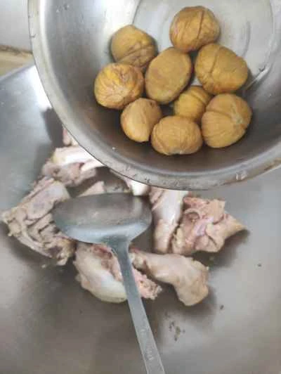 生姜と栗のチキンの作り方：5