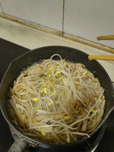 エノキ茸と牛肉のサラダの作り方：4