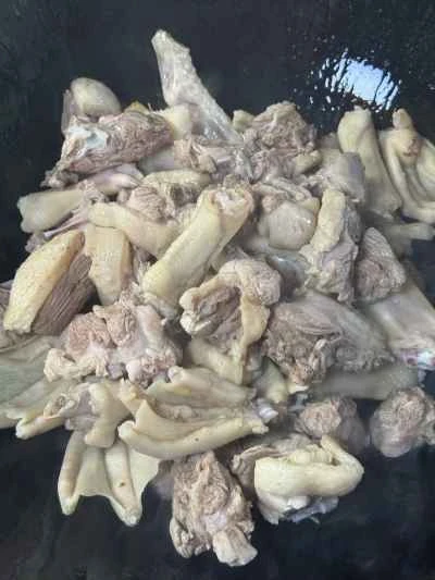 シソの葉で煮込んだ鴨肉の作り方：4