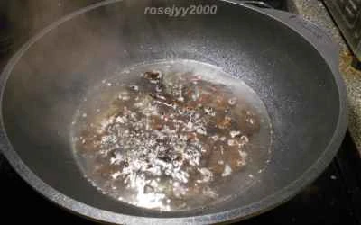 豚肉とキクラゲとネギの炒め物の作り方：5